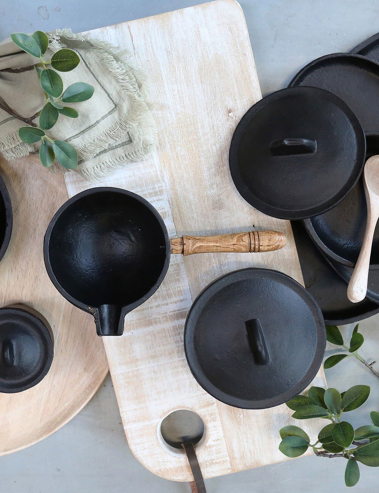 Chic Antique Laon Serie aus Mangoholz und Akazienholz