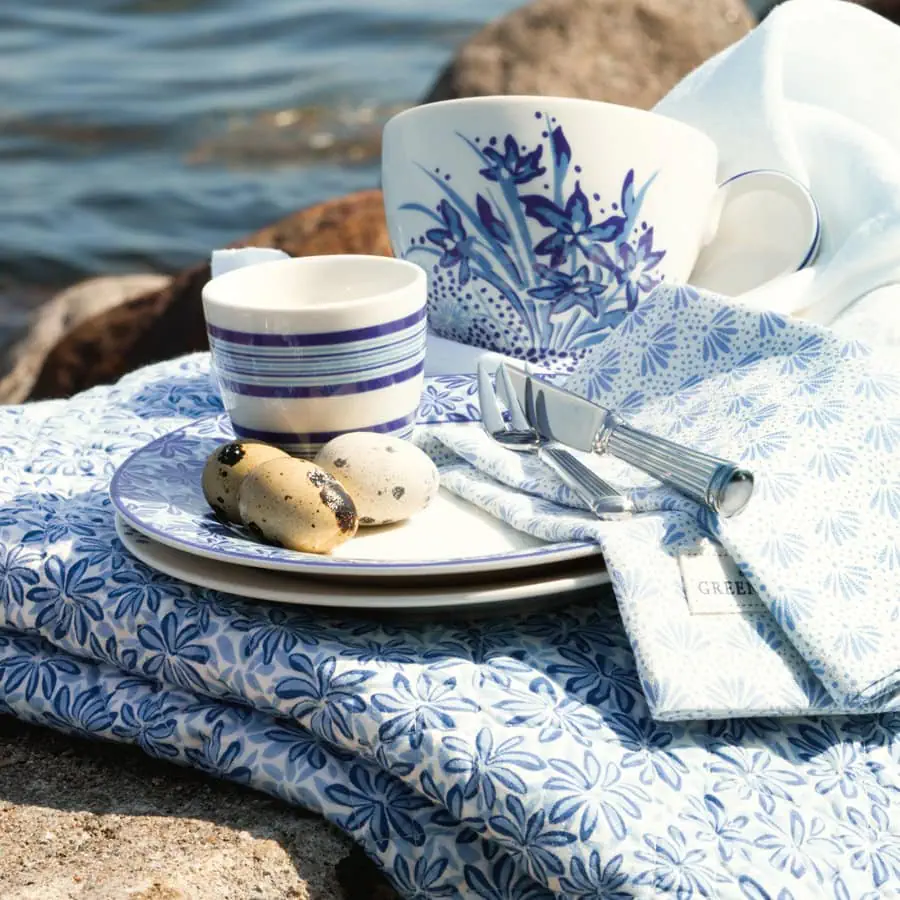 A Fresh Breeze of Blue