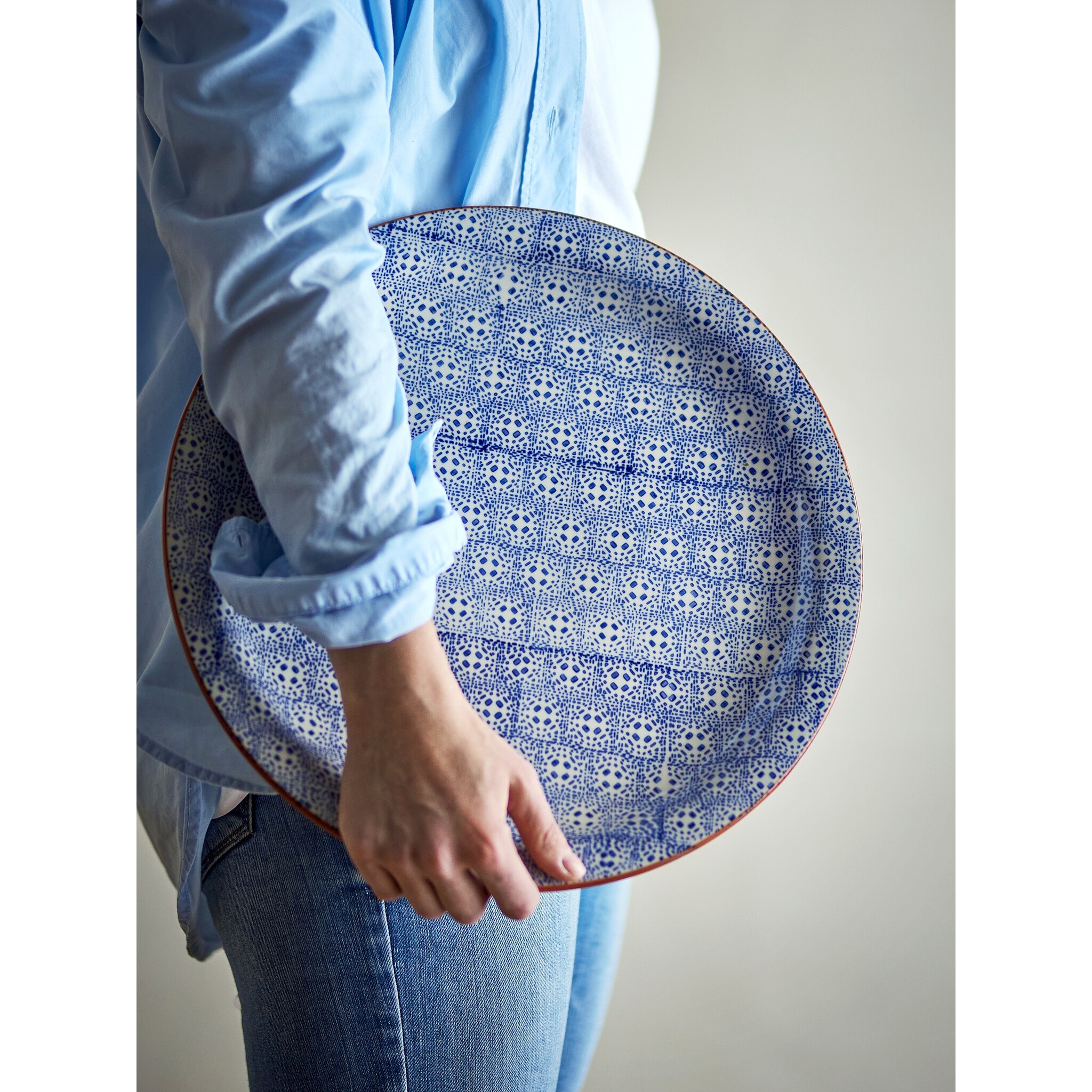 Bloomingville Karine Servierplatte Ø 35 cm aus blauem Steingut, blau 