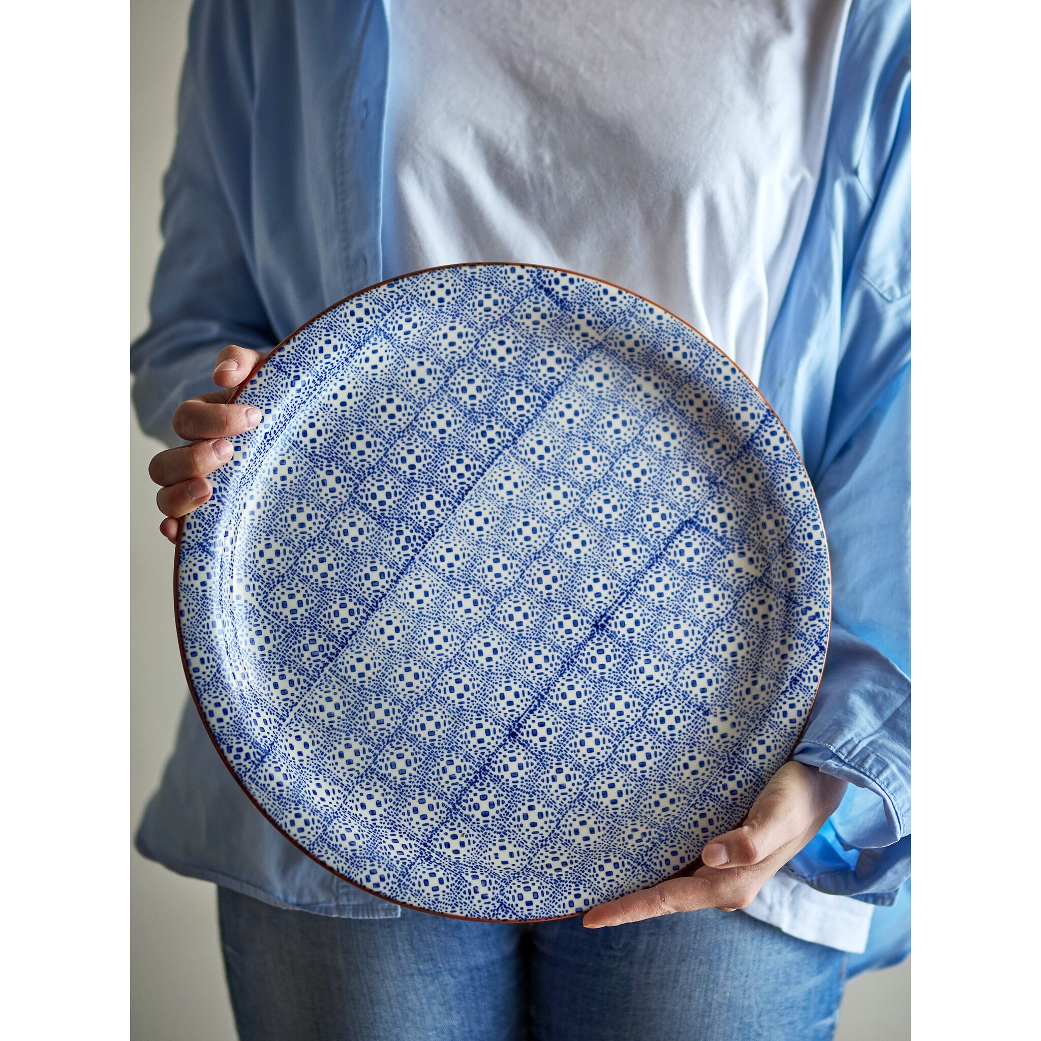 Bloomingville Karine Servierplatte Ø 35 cm aus blauem Steingut, blau 