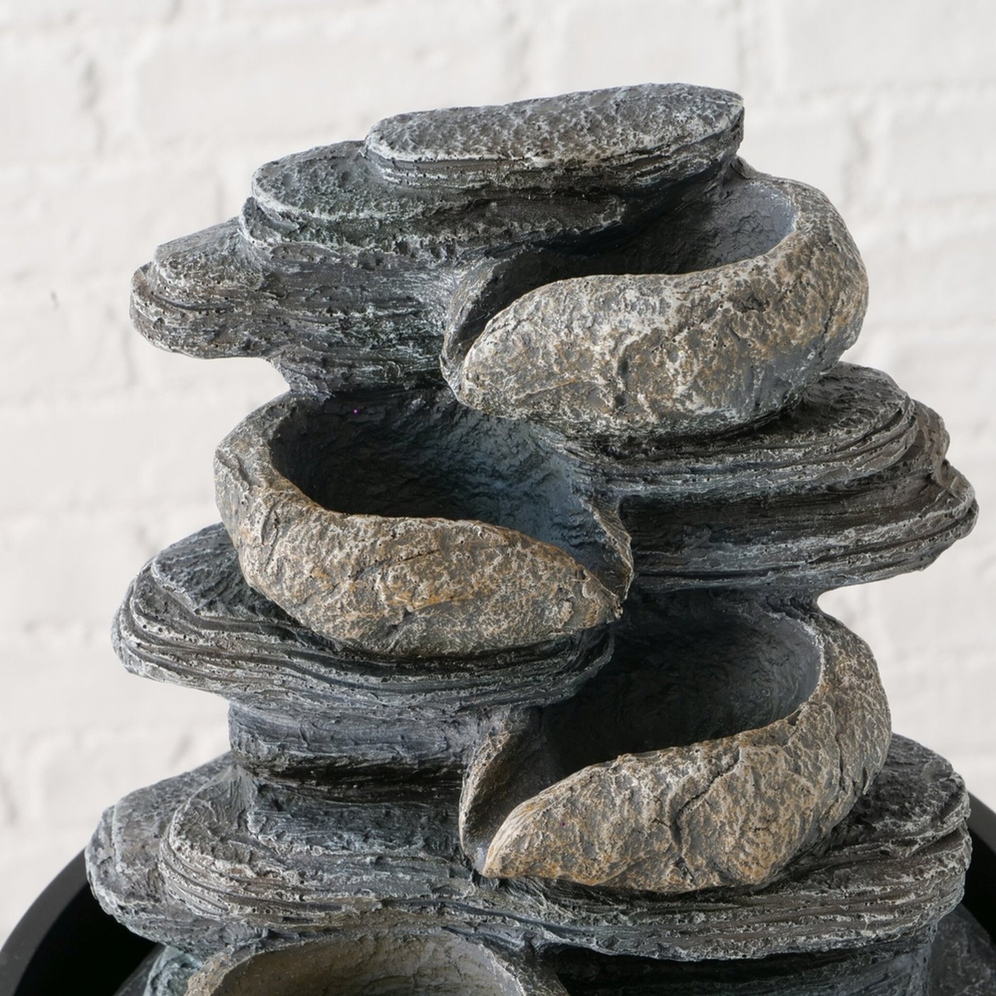 Brunnen Stone