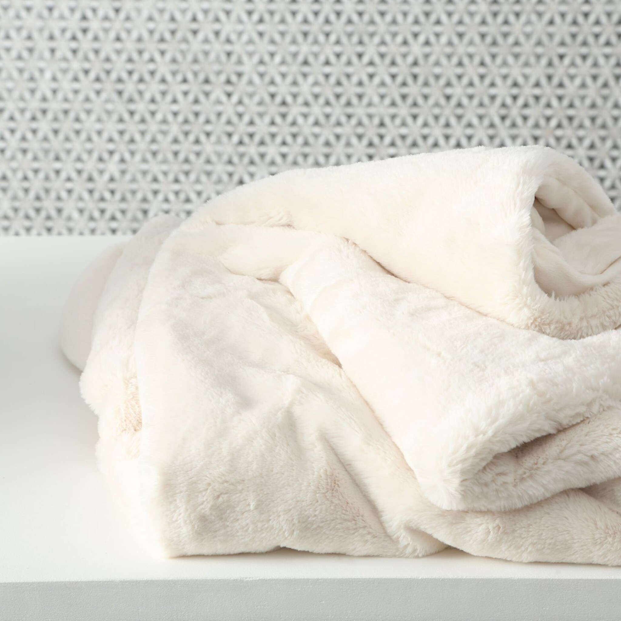 Kuscheldecke Storan, creme 200 x 150 cm