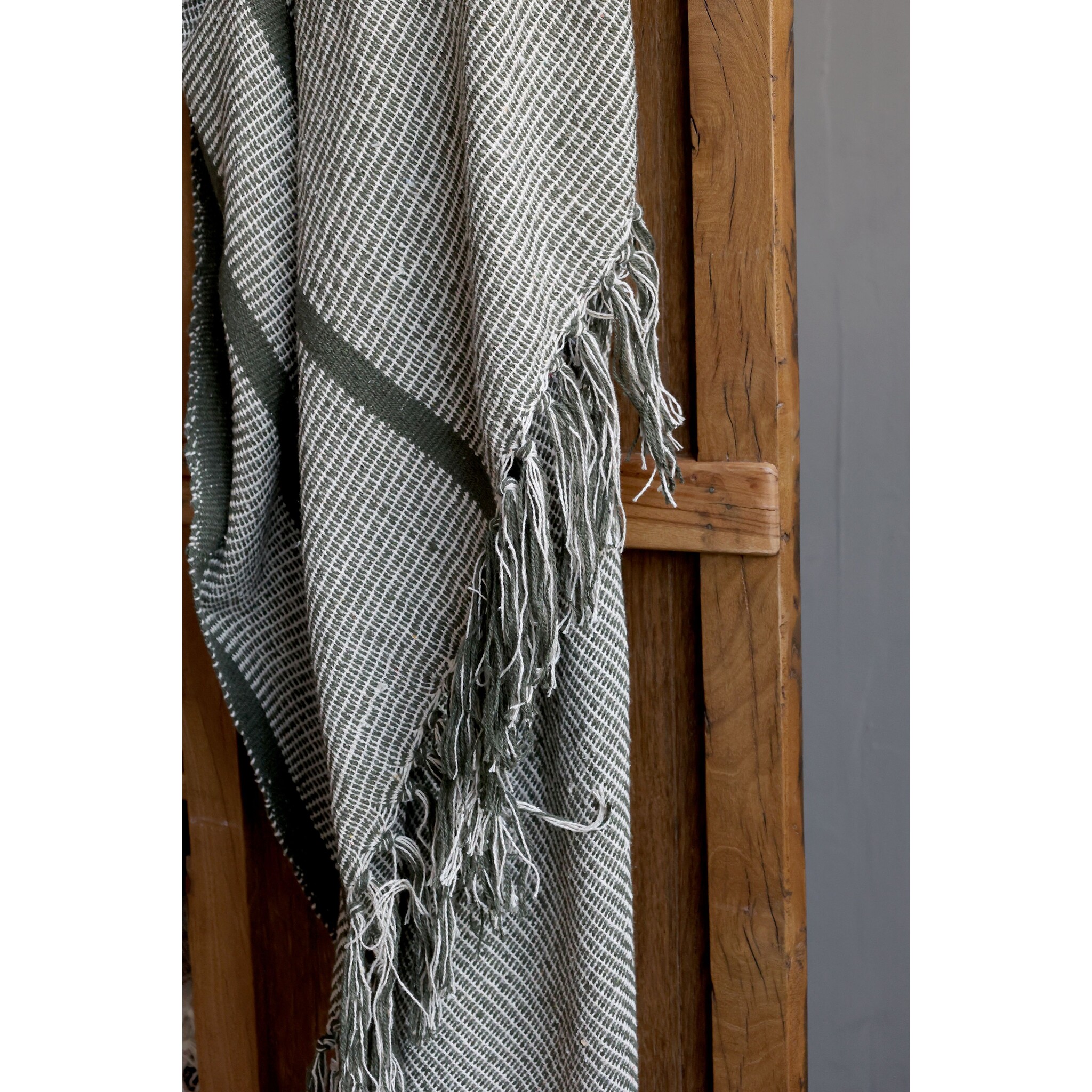 Aix Plaid aus Garnüberschuss, Streifen, oliv 