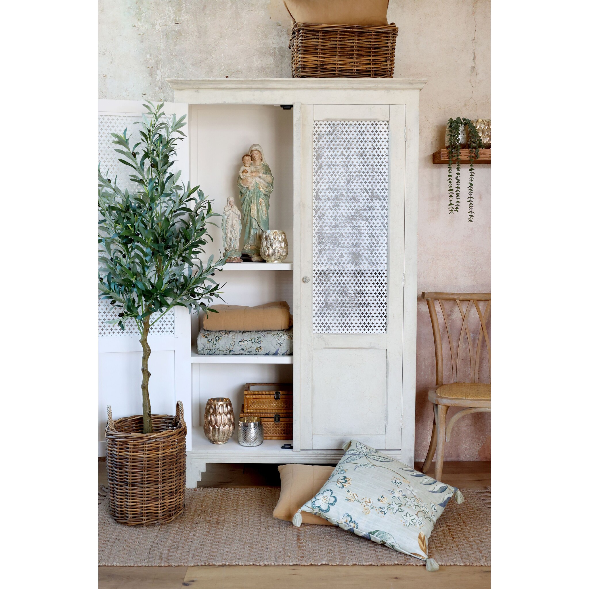 Altfranzösischer Wäscheschrank, creme 