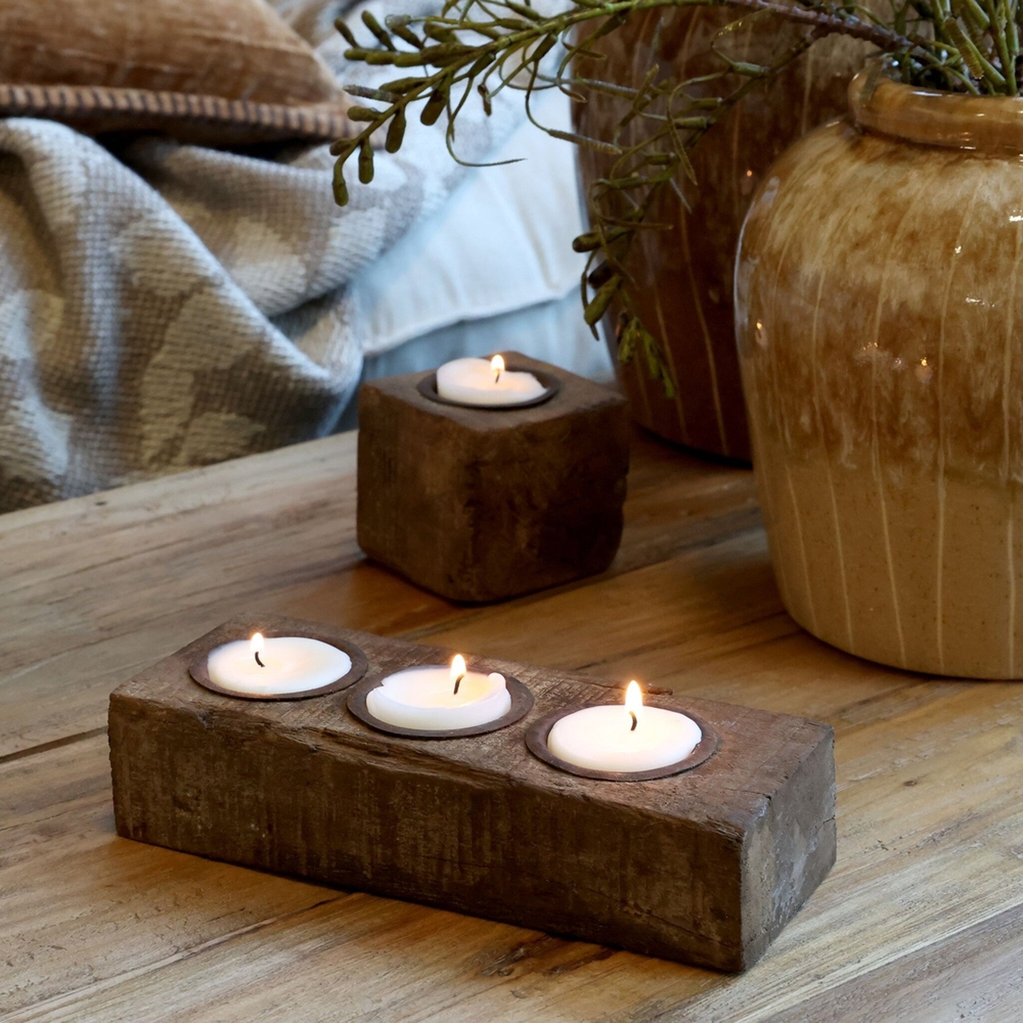 Grimaud Kerzenständer aus reyceltem Holz