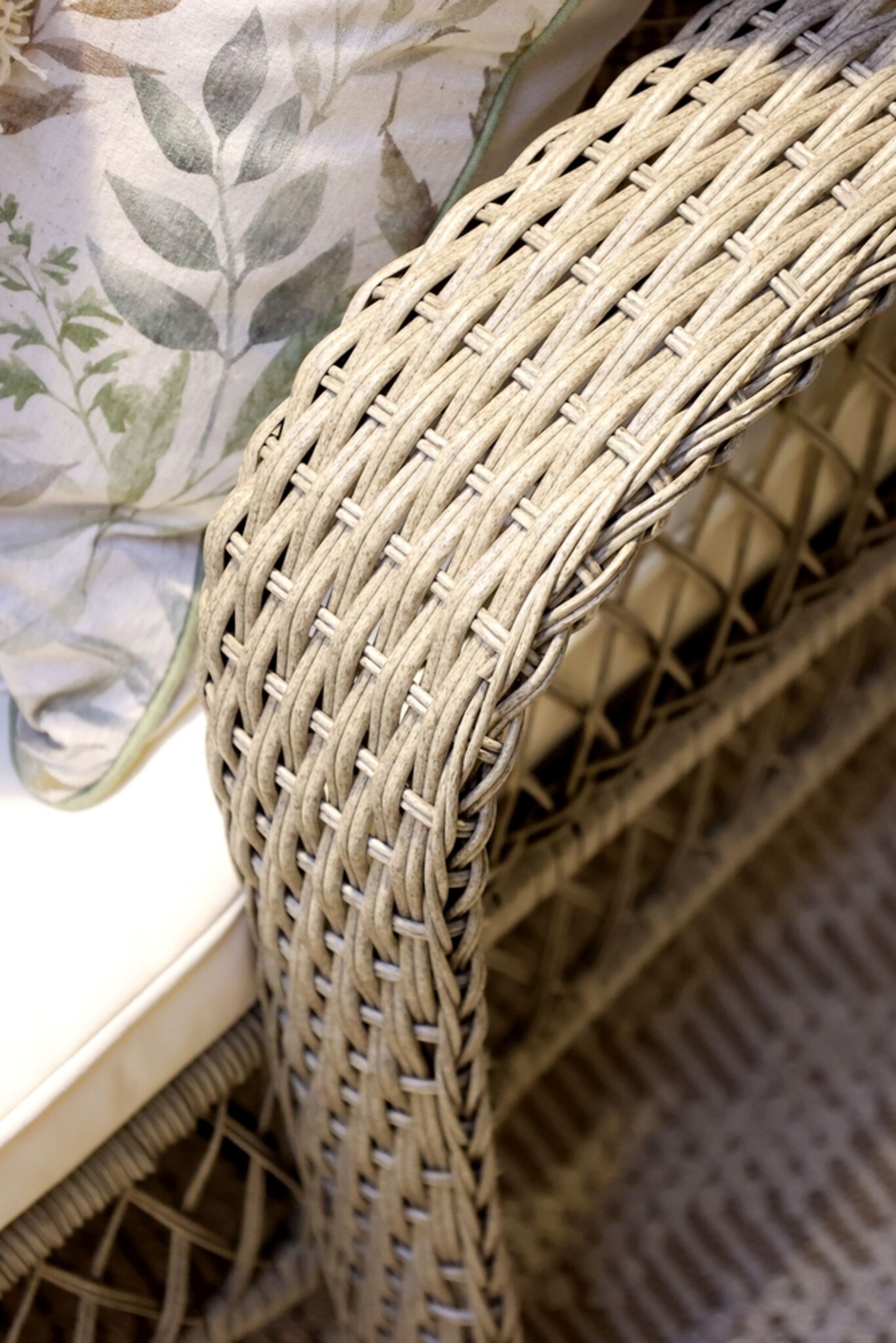 Chic Antique Liegestuhl mit Rädern – Geflochten, Landhausstil, natur 