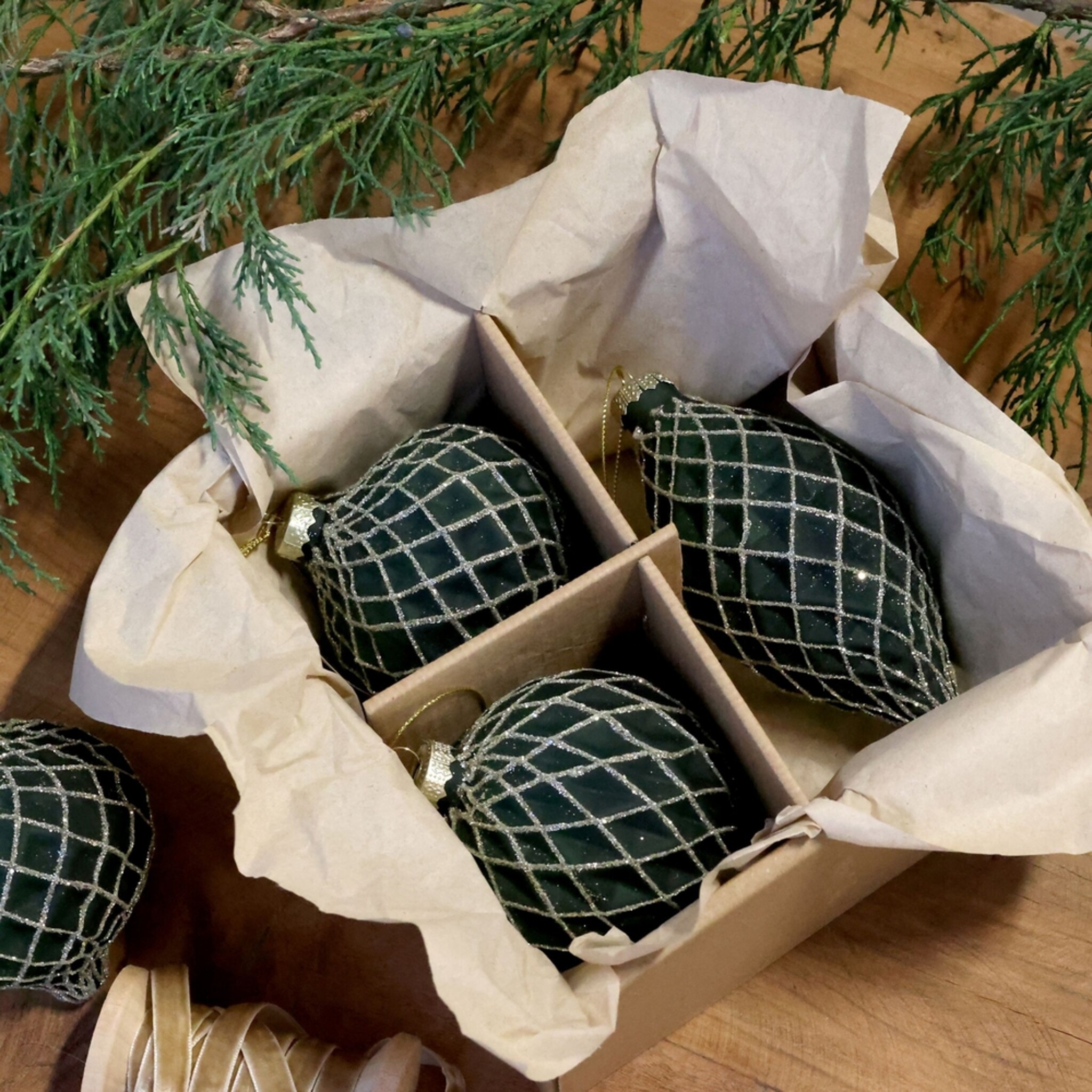 Chic Antique Weihnachtskugeln Olivgrün im 3er-Set, olivgrün 