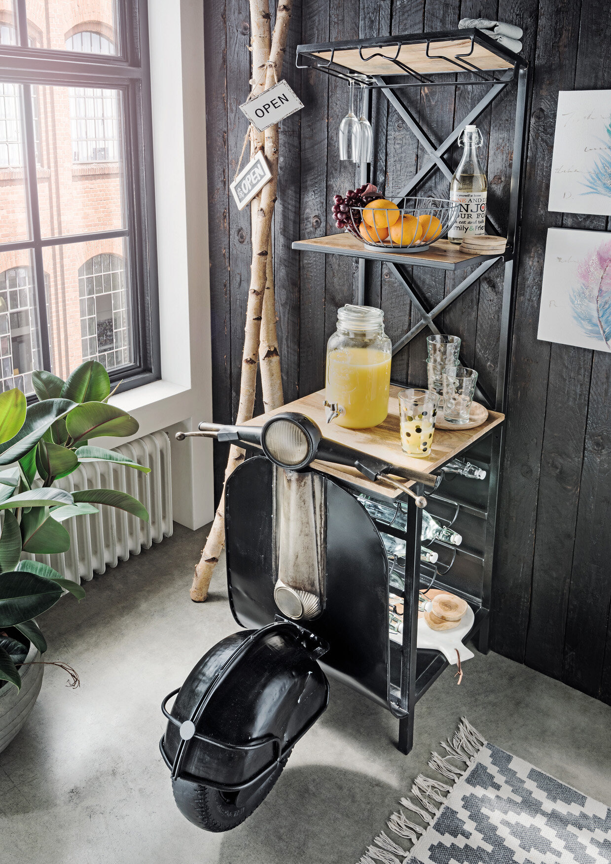 Unikat Scooter-Barschrank, schwarz 