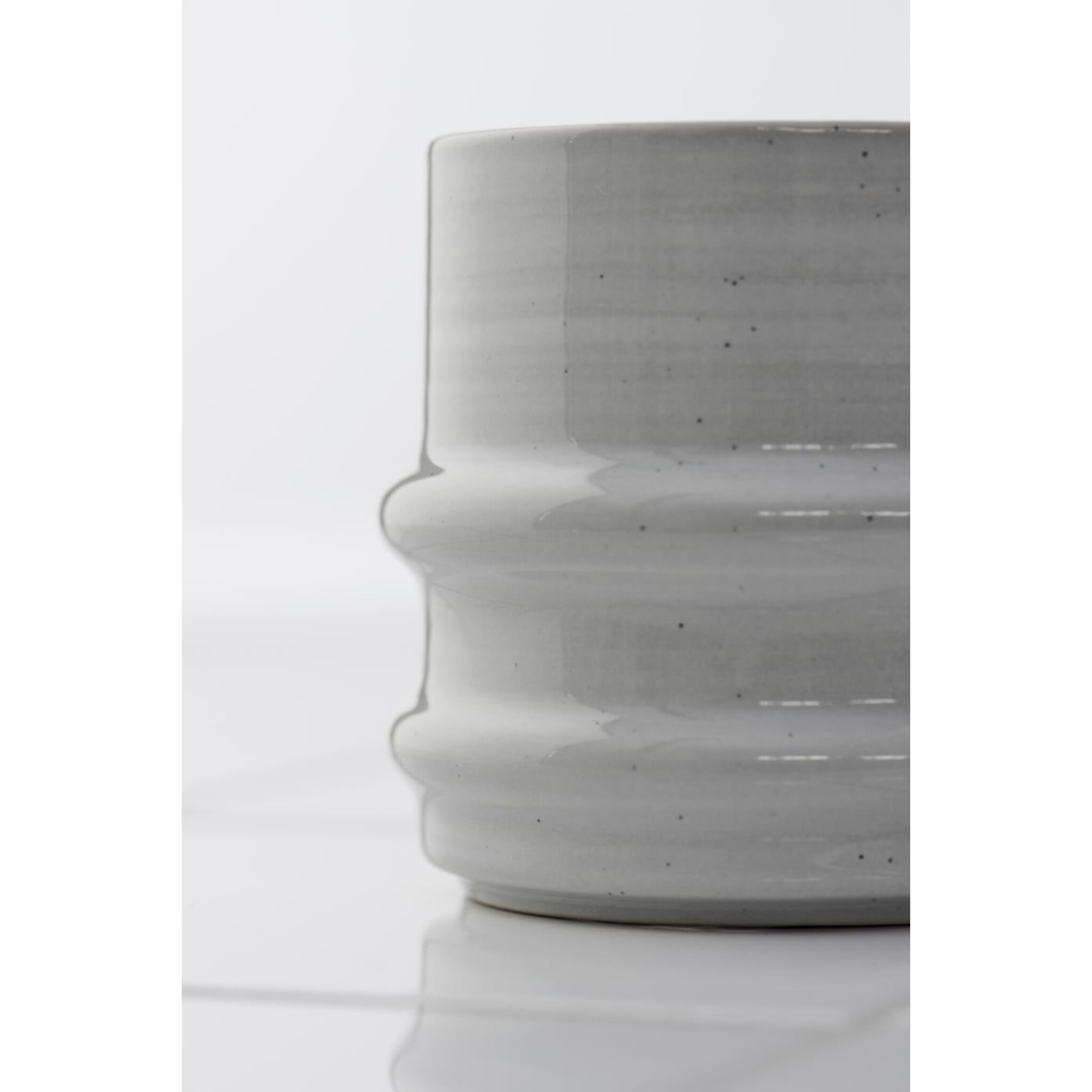 Steingut-Becher ohne Henkel Grey Waves, grau 