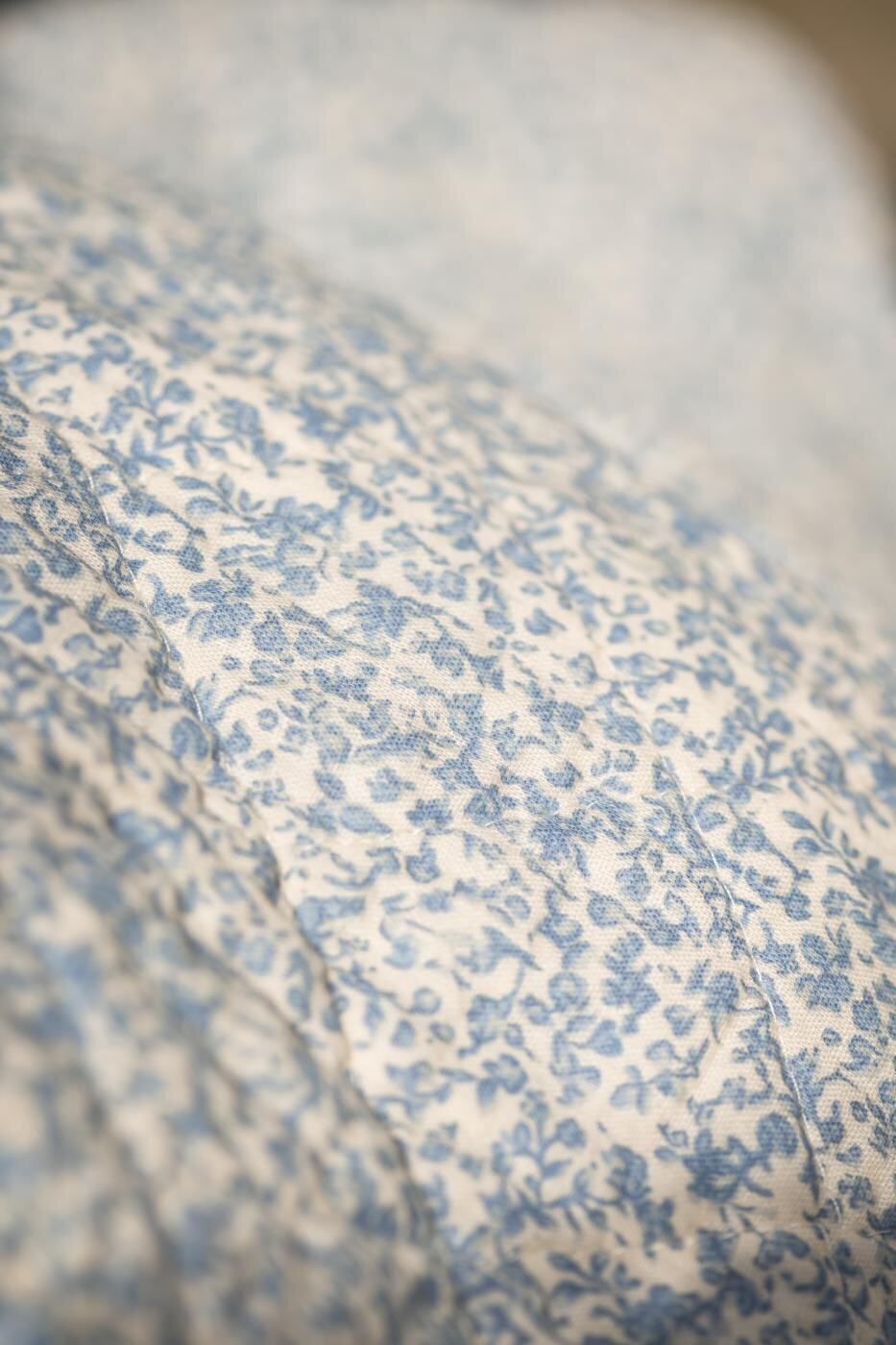 Quilt blau mit Blumenranken, blau 