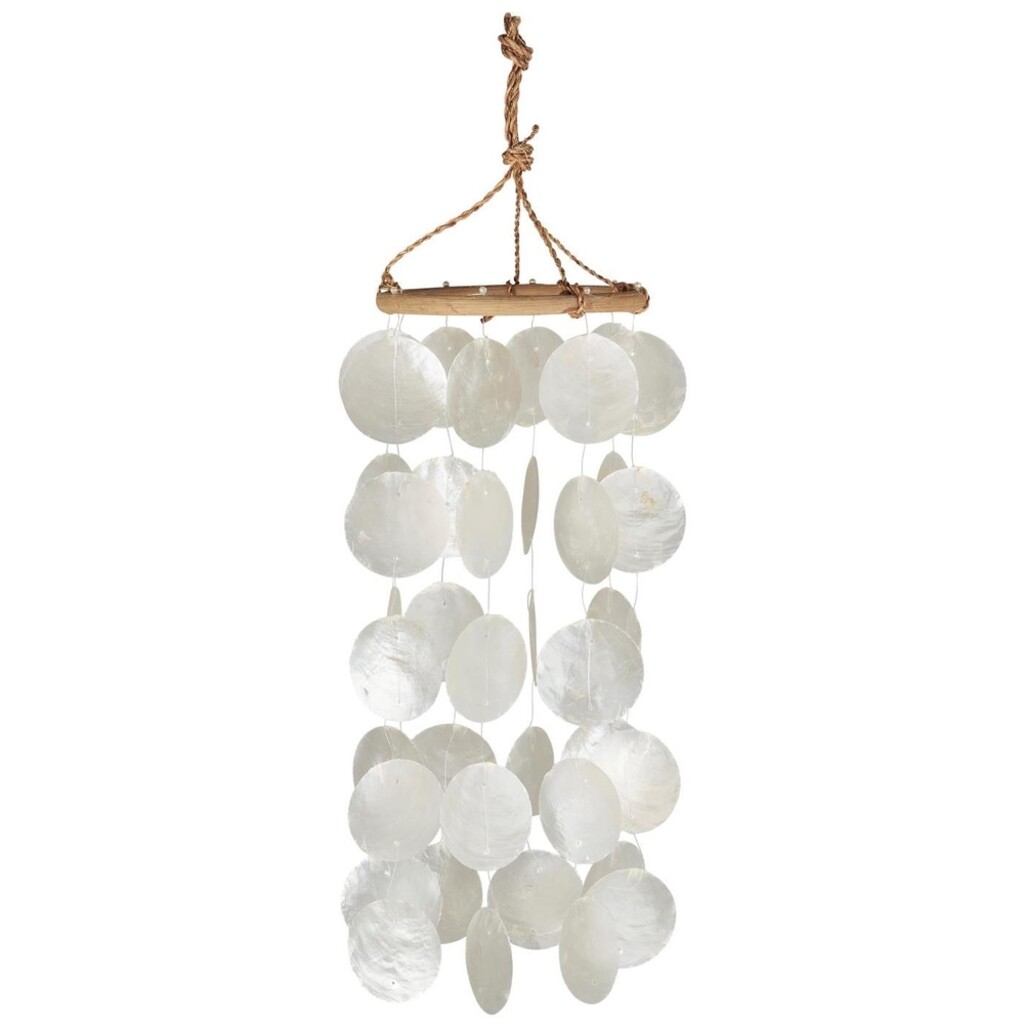 Windspiel mit Strandmuscheln
