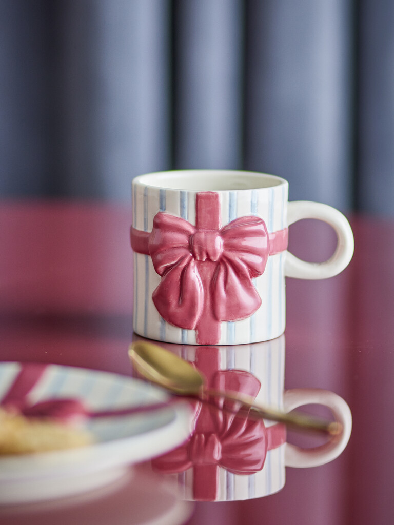 Bloomingville Bowie Weihnachts-Becher im 4er-Set - Blau (Steingut) online kaufen bei SKANDEKO (Ansicht 2)