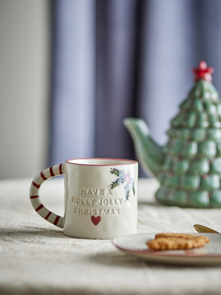 Bloomingville Jovida Tasse 4er-Set aus Steingut, Weihnachten online kaufen bei SKANDEKO (Ansicht 2)