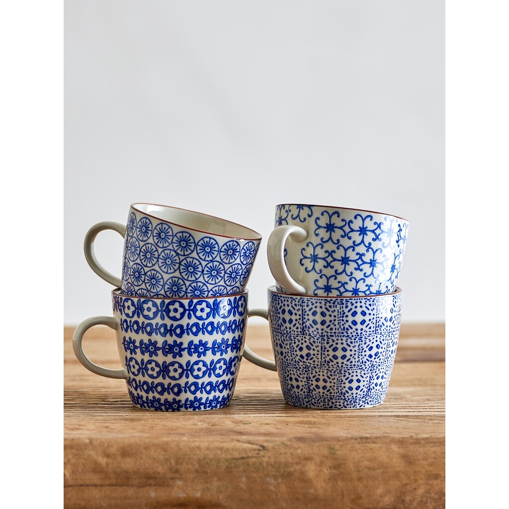 Karine Becher Set aus Steingut, Blau – 4er-Set im Hygge-Stil