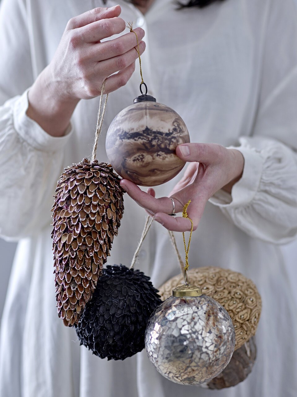 Bloomingville Ornament Petua Eichel online kaufen bei SKANDEKO (Ansicht 2)