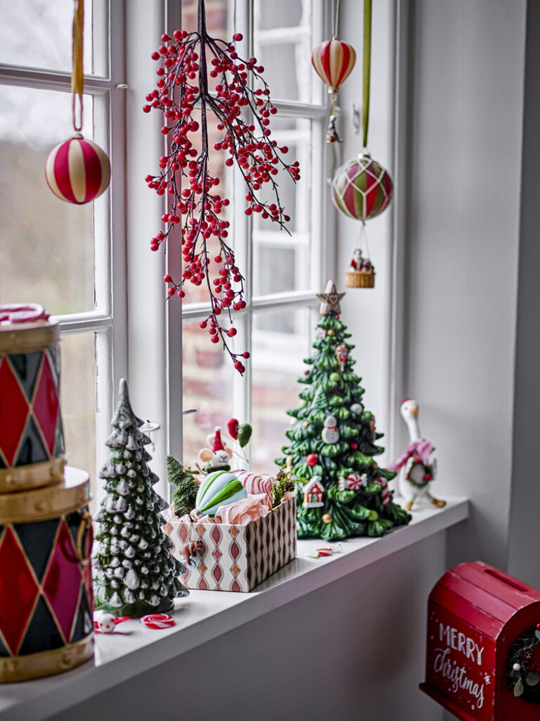 Bloomingville Santas Briefkasten Deko mit Standfuß online kaufen bei SKANDEKO (Ansicht 2)