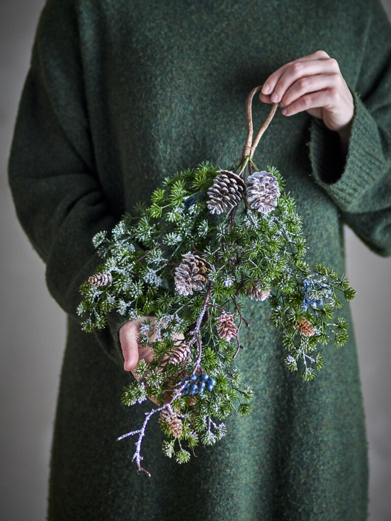 Bloomingville Cedar Künstliche Tannenzweige Türdeko online kaufen bei SKANDEKO (Ansicht 2)