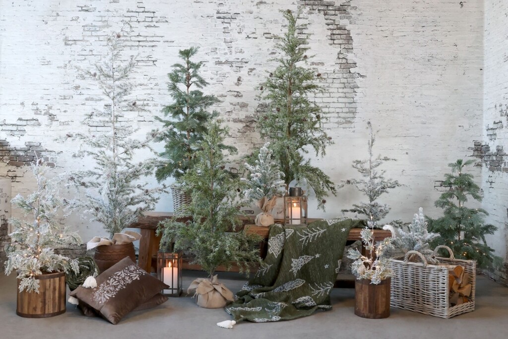 Chic Antique Künstlicher Tannenbaum im Weidenkorb mit LED-Beleuchtung online kaufen bei SKANDEKO (Ansicht 2)