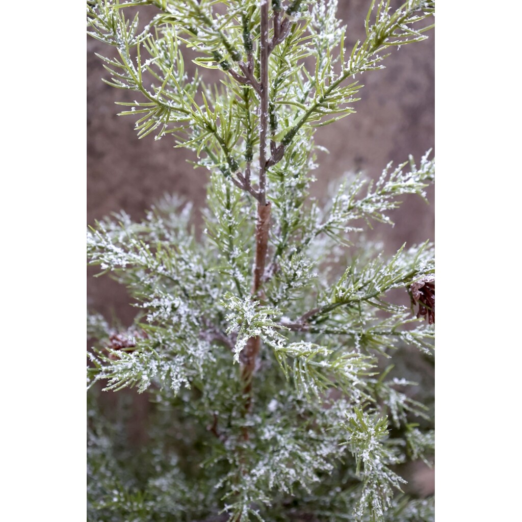 Künstlicher Tannenbaum mit Zapfen & Schnee