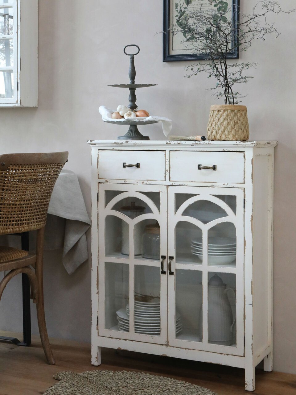 Chic Antique Kommode mit gebogener Glastür online kaufen bei SKANDEKO (Ansicht 2)