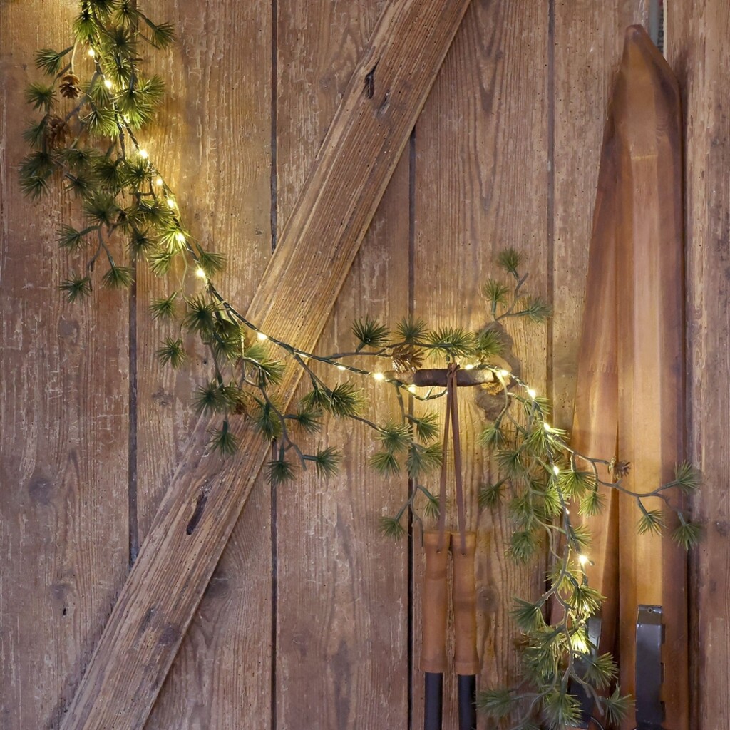 Chic Antique Lichterkette mit künstlicher Tanne und Zapfen online kaufen bei SKANDEKO (Ansicht 2)