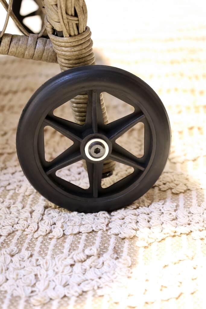 Chic Antique Liegestuhl mit Rädern – Geflochten, Landhausstil
