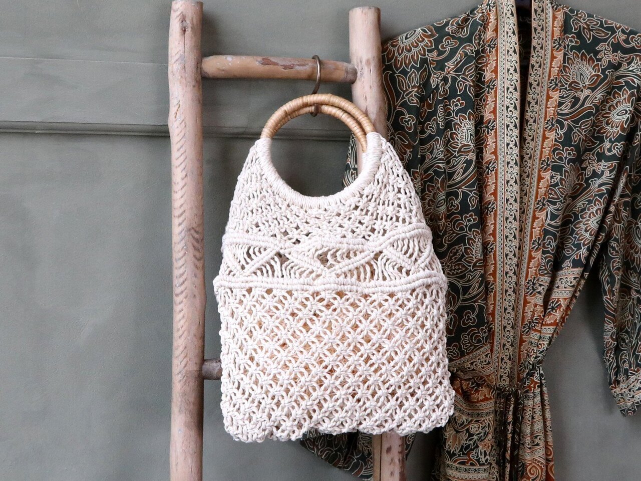 Chic Antique Netztasche gehäckelt mit Rattanhenkel online kaufen bei SKANDEKO (Ansicht 2)