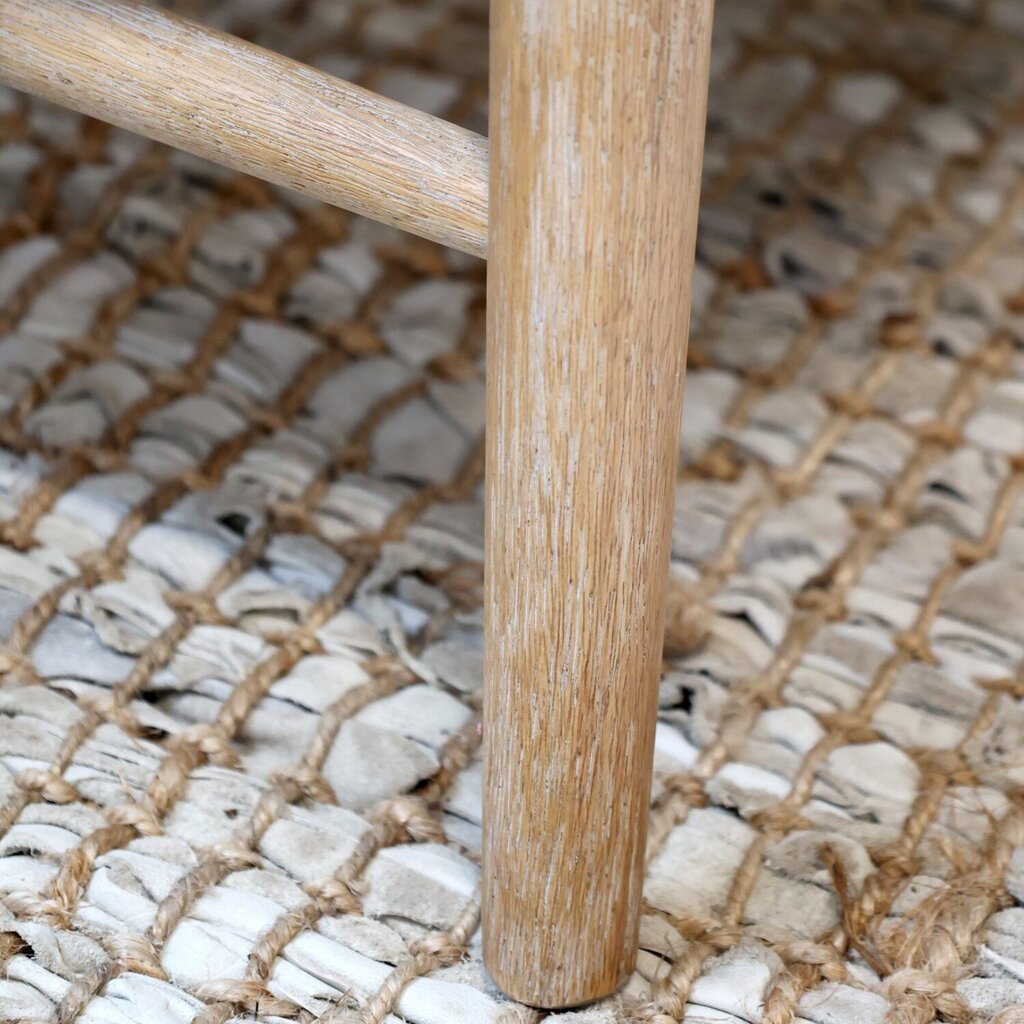 Stuhl mit Geflechtsitz