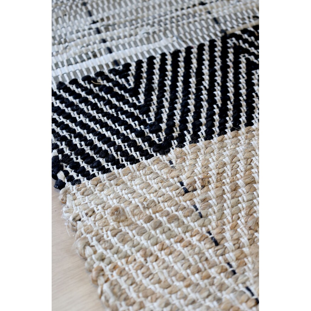 Teppich mit Streifen