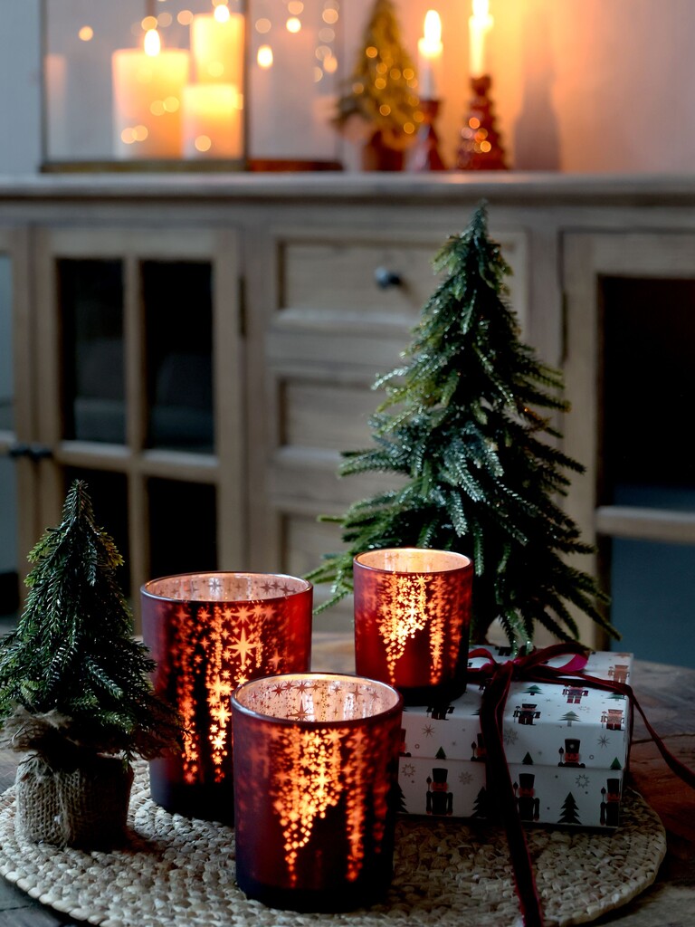 Chic Antique Weihnachtlicher Roter Teelichthalter mit Muster online kaufen bei SKANDEKO (Ansicht 2)