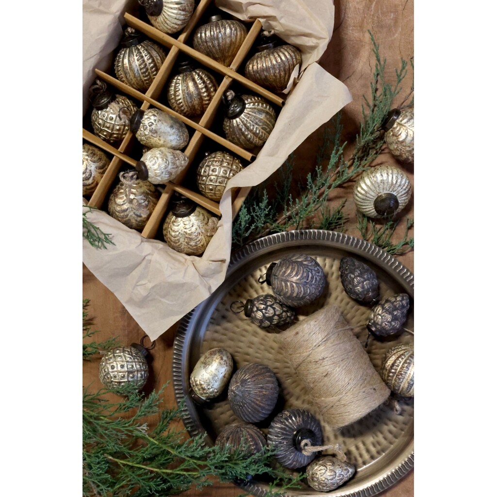 Weihnachtskugeln in einer Schachtel 12er Set