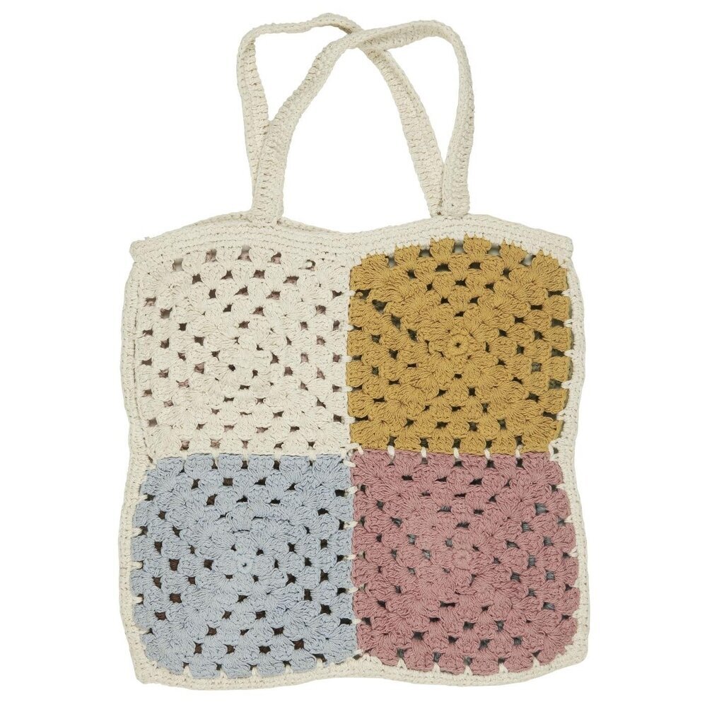 Gehäkelte Tasche mit Karomuster