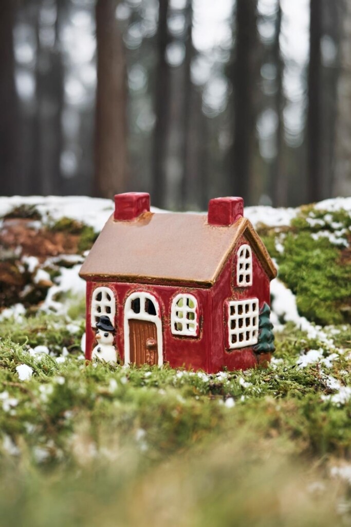 Weihnachtliches Teelichthaus Stillenat mit Schneemann
