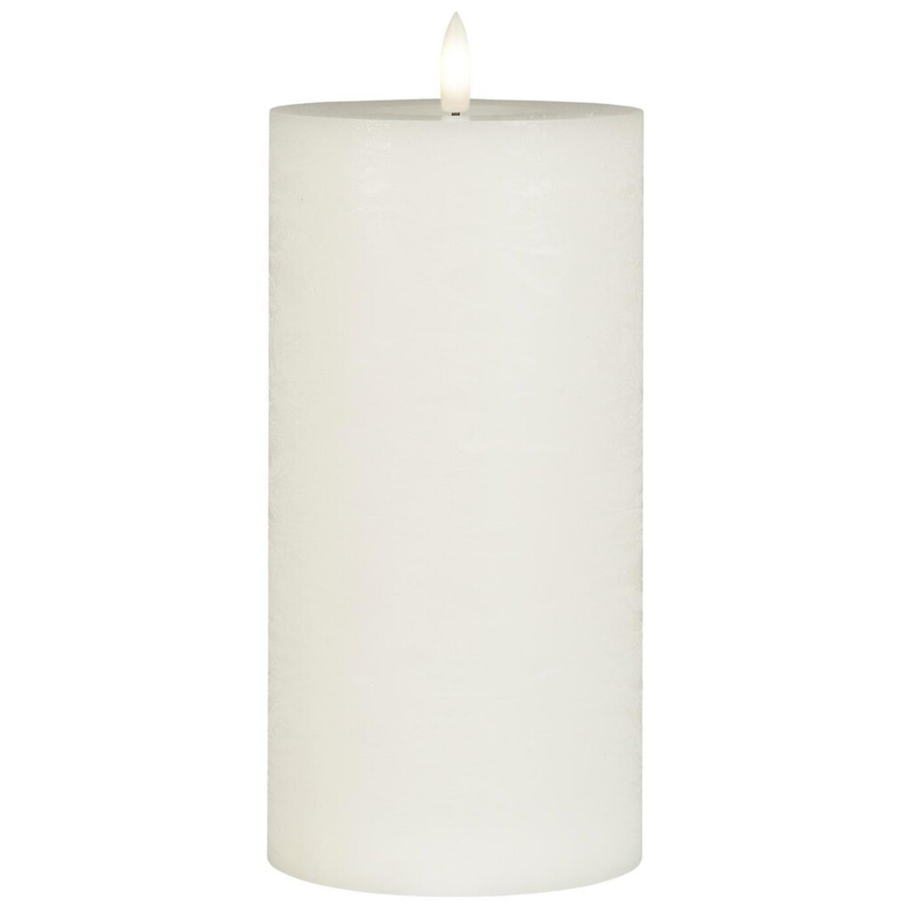 LED-Stumpenkerze mit warmer Flamme