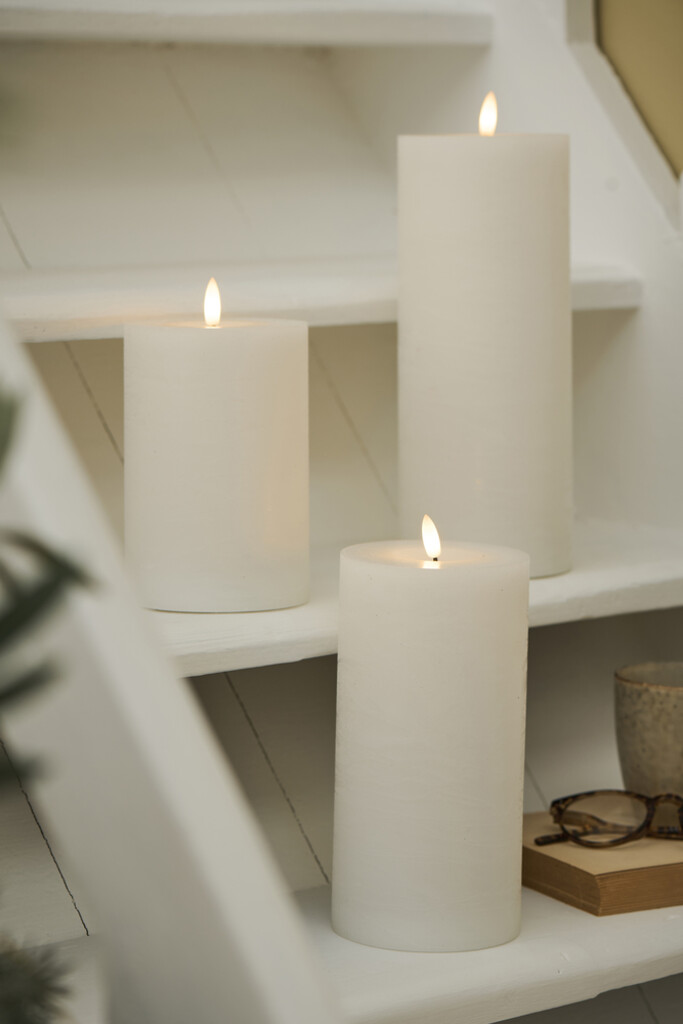 IB Laursen LED-Stumpenkerze mit warmer Flamme online kaufen bei SKANDEKO (Ansicht 2)