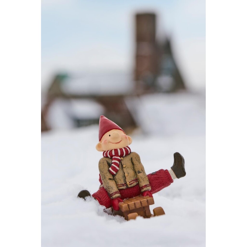 Ribenisserne Wichtel-Figur Hans mit Schlitten