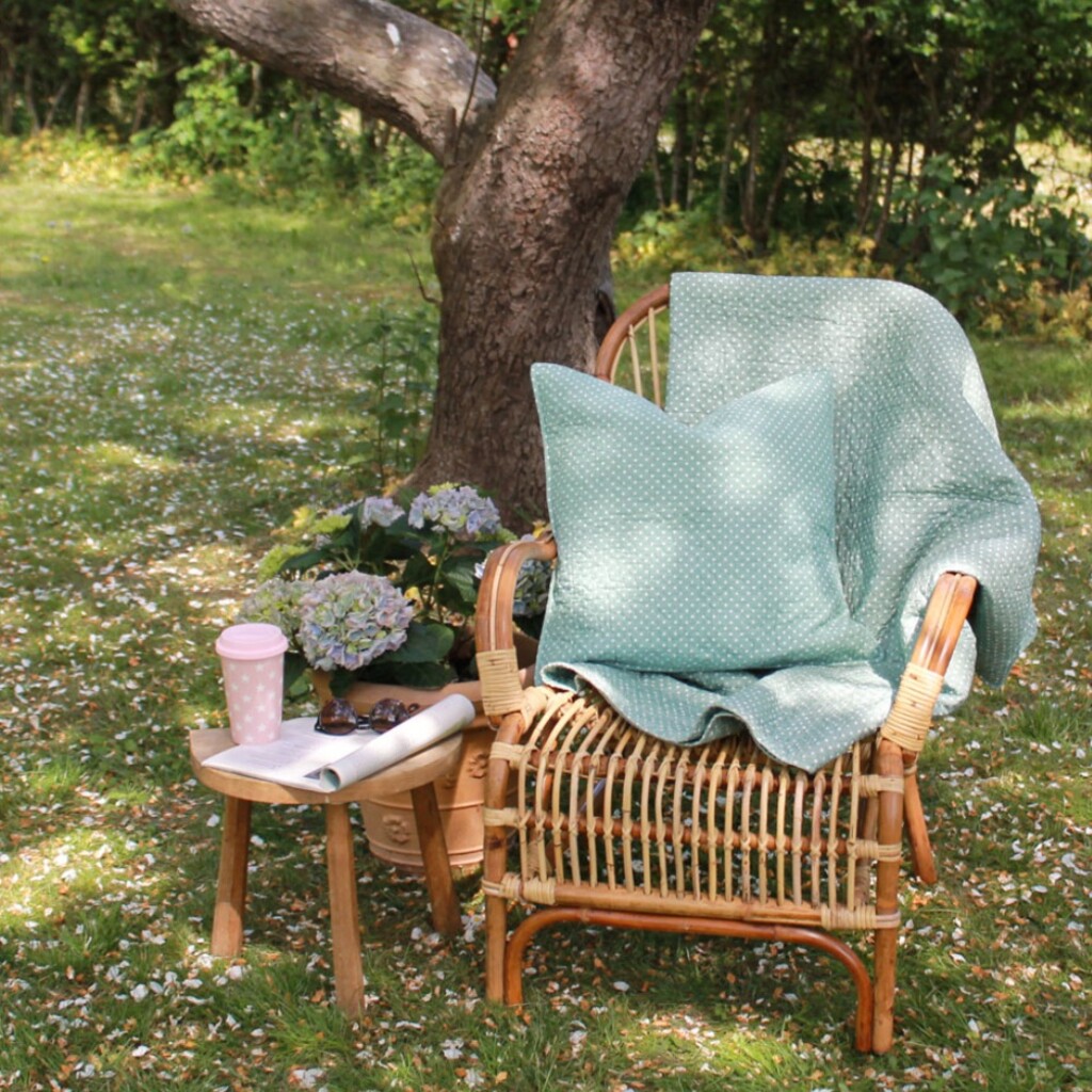 Krasilnikoff Quilt, Micro Dots, Dusty Green online kaufen bei SKANDEKO (Ansicht 2)