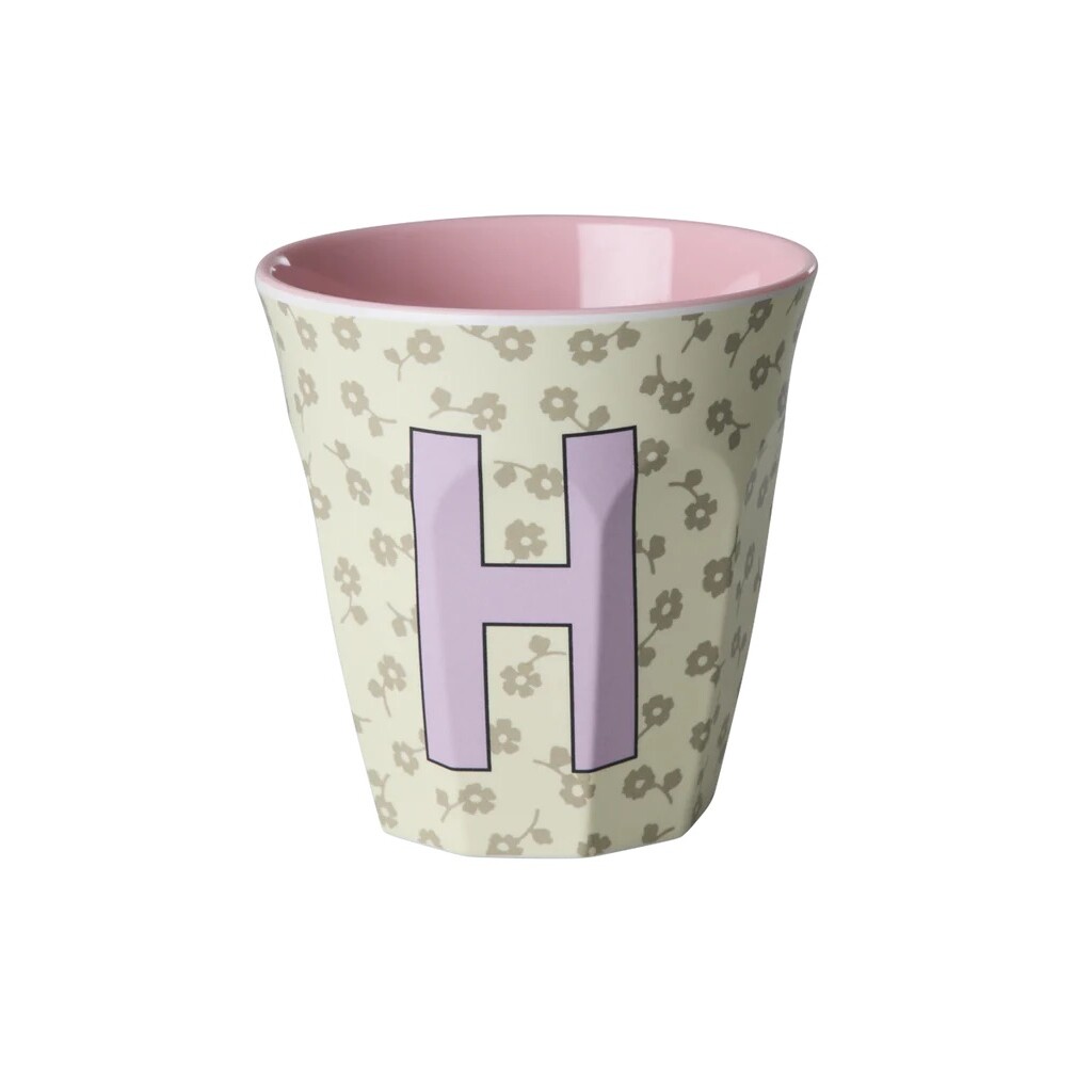 Buchstaben-Becher mit Blumen Medium
