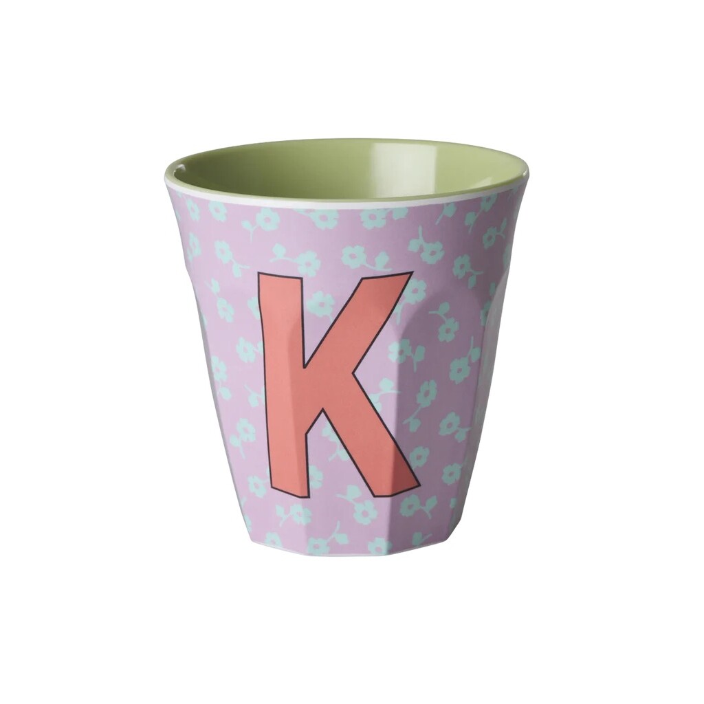 Buchstaben-Becher mit Blumen Medium