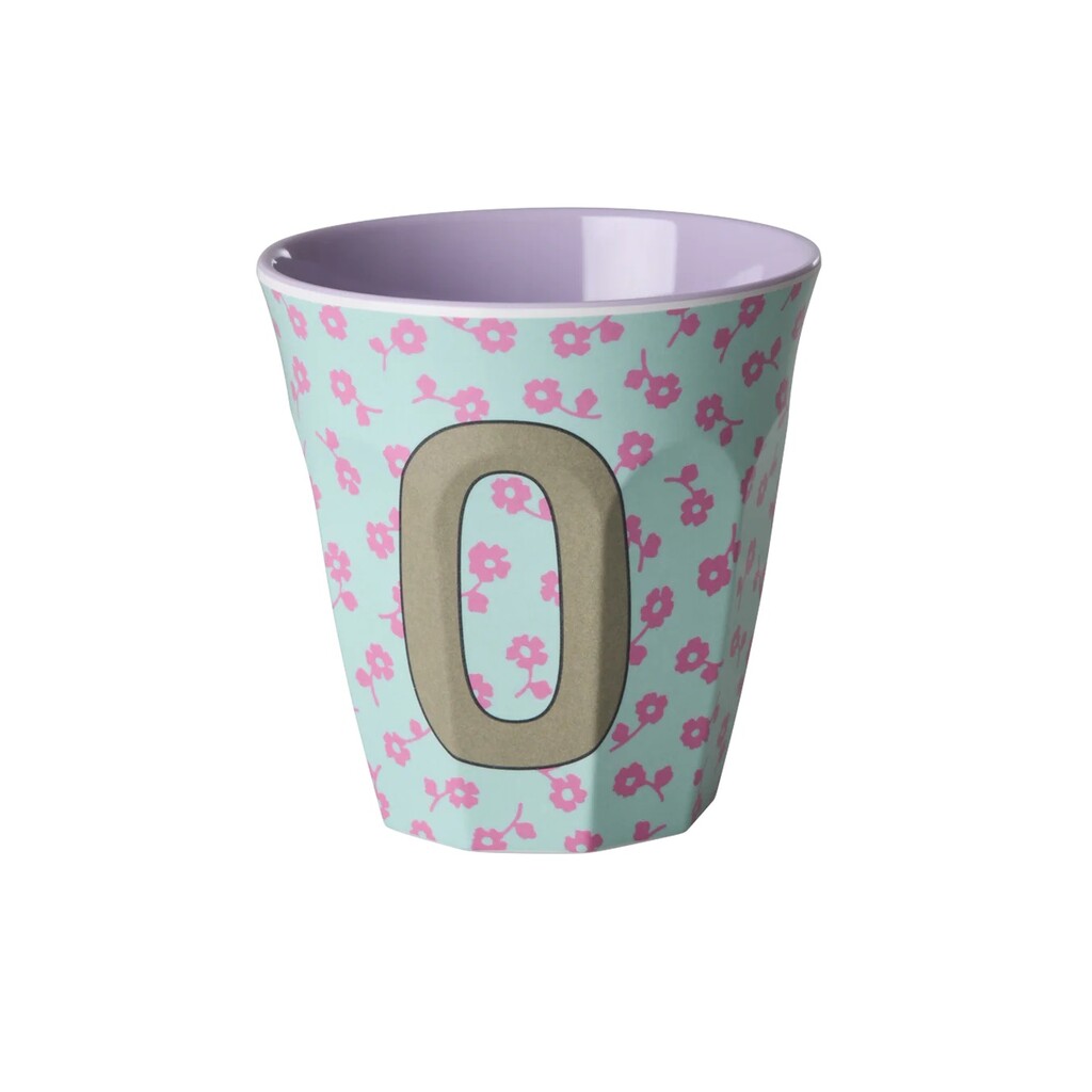 Buchstaben-Becher mit Blumen Medium