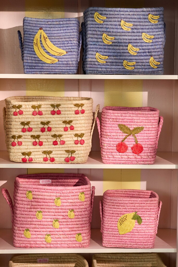 RICE Quadratischer Raffia Korb mit Zitronen-Stickerei online kaufen bei SKANDEKO (Ansicht 2)
