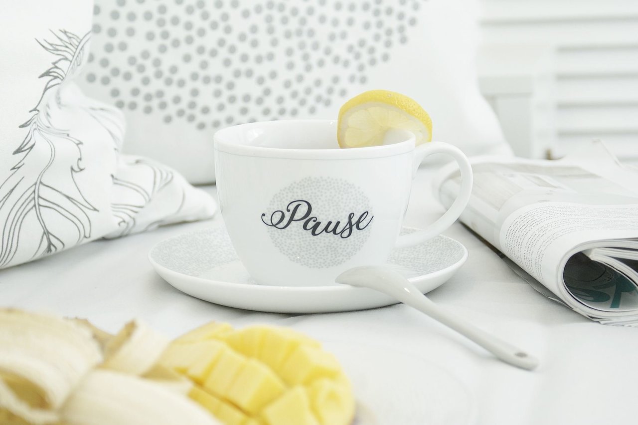 Krasilnikoff Tasse mit Untertasse Stardust Pause online kaufen bei SKANDEKO (Ansicht 2)