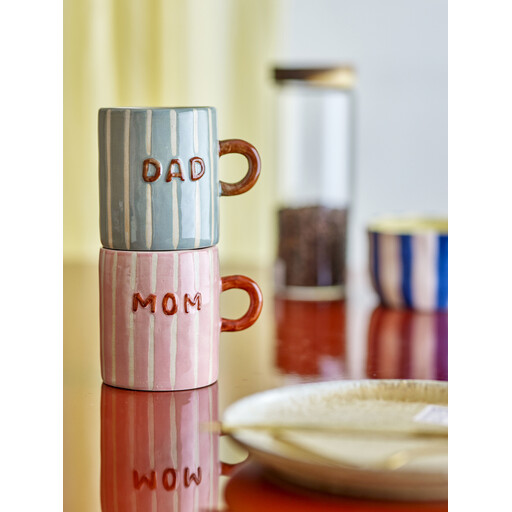 Impressionen zu Bloomingville Cherish Becher MOM Rose aus Steingut – Handbemaltes Unikat, Bild 2