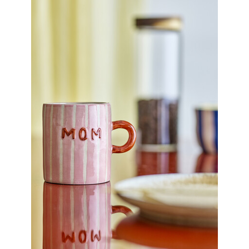 Impressionen zu Bloomingville Cherish Becher MOM Rose aus Steingut – Handbemaltes Unikat, Bild 4