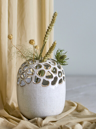 Impressionen zu Bloomingville Elissa Vase aus Steingut, Bild 1