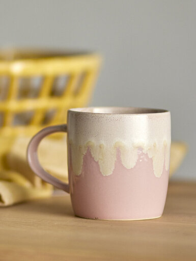 Impressionen zu Bloomingville Tasse Louisa in Rose aus Steingut, Bild 2