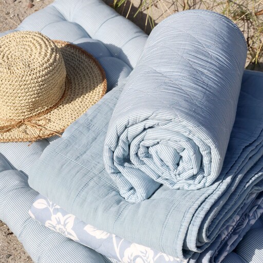 Impressionen zu Chic Antique Aix Quilt Maritimes Streifenmuster, Bild 1