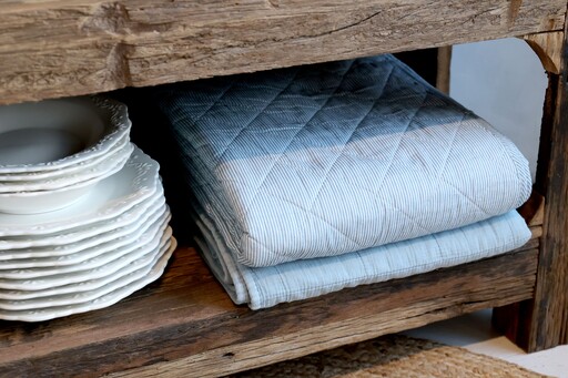 Impressionen zu Chic Antique Aix Quilt Maritimes Streifenmuster, Bild 2