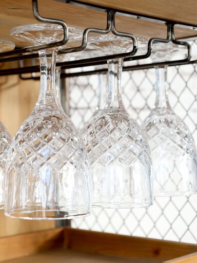 Impressionen zu Chic Antique Barschrank auf Rädern, Bild 3