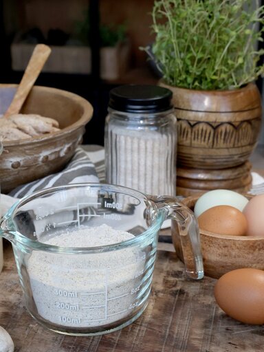 Impressionen zu Chic Antique Kanne aus Glas mit Messeinheiten, Bild 2